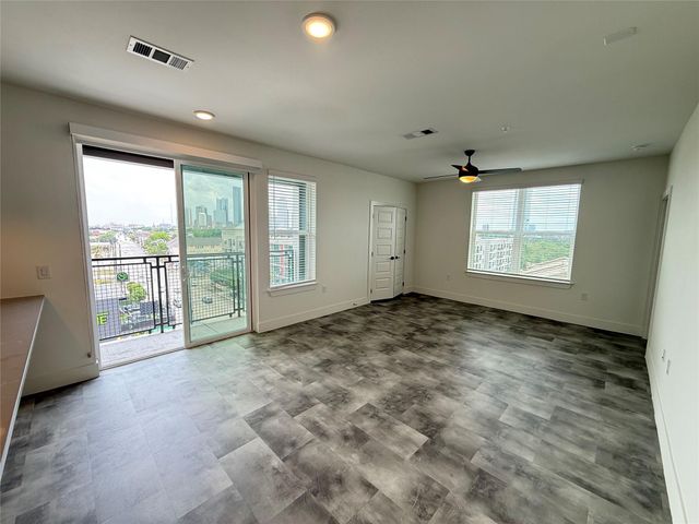2520 Washington Ave B3, Houston, TX 77007