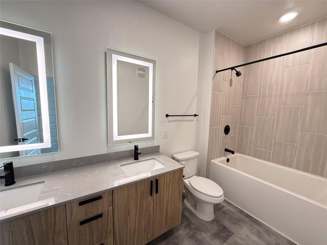 2520 Washington Ave B3, Houston, TX 77007