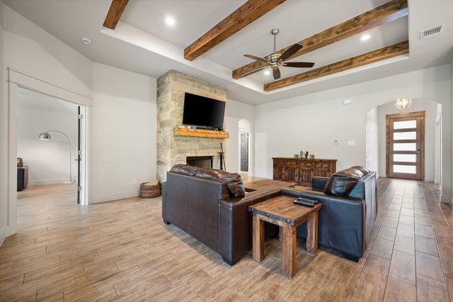 1052 Kessler Road, Weatherford, TX 76087