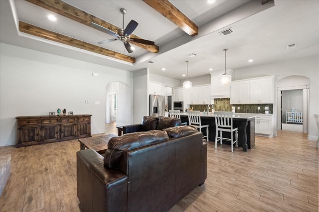 1052 Kessler Road, Weatherford, TX 76087