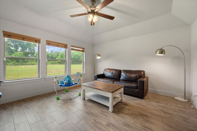 1052 Kessler Road, Weatherford, TX 76087