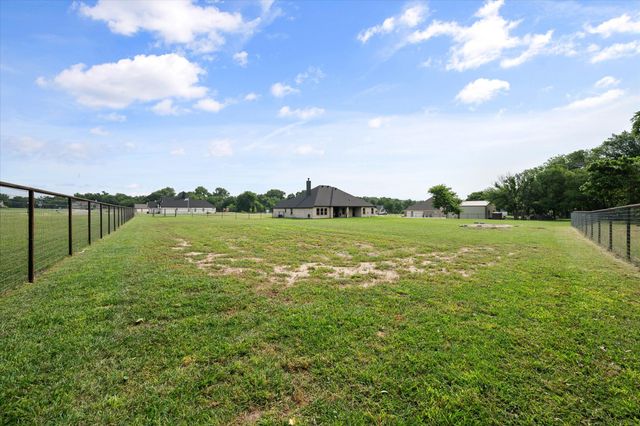 1052 Kessler Road, Weatherford, TX 76087