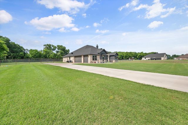 1052 Kessler Road, Weatherford, TX 76087