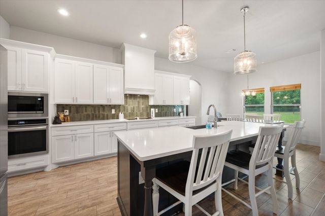 1052 Kessler Road, Weatherford, TX 76087