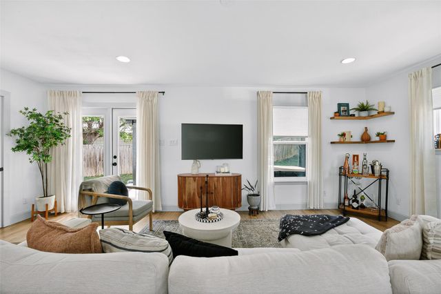 6205 Hylawn DR, Austin, TX 78723