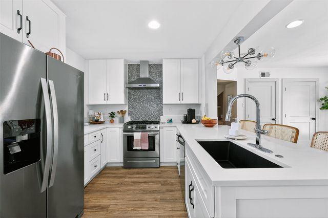 6205 Hylawn DR, Austin, TX 78723