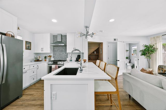 6205 Hylawn DR, Austin, TX 78723