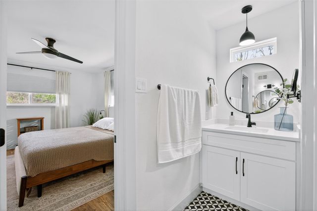 6205 Hylawn DR, Austin, TX 78723