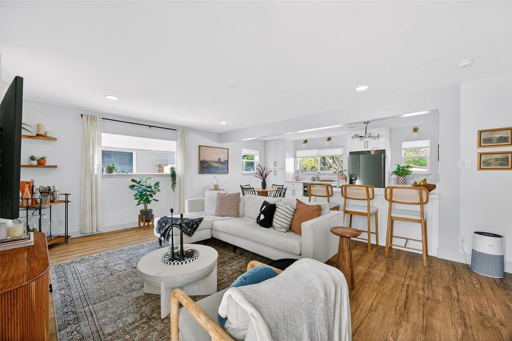 6205 Hylawn DR, Austin, TX 78723