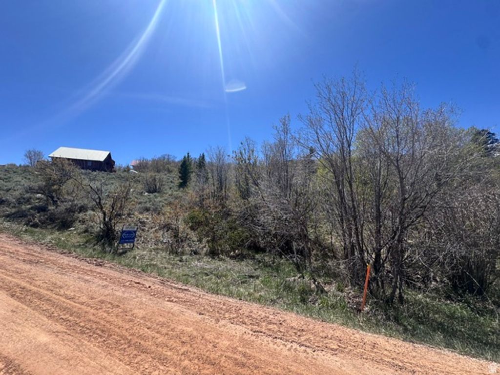 Image 4 of property listing at 425 Hickock Dr 310, Fish Haven, ID 83287