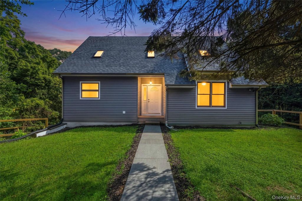 72 East Street, South Salem, NY 10590 — exterior
