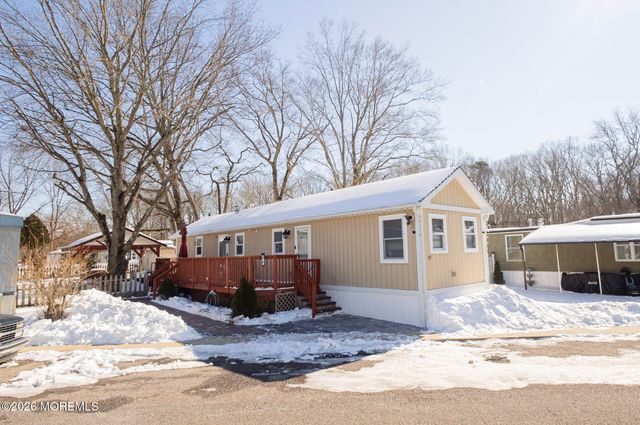 20 Grace Lane, Howell, NJ 07731