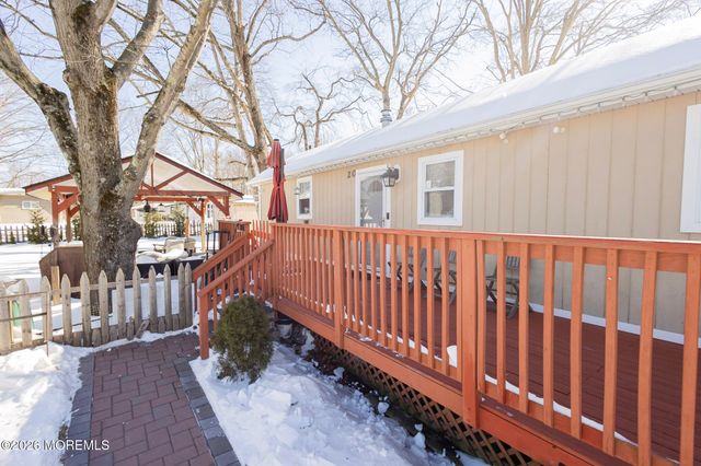 20 Grace Lane, Howell, NJ 07731