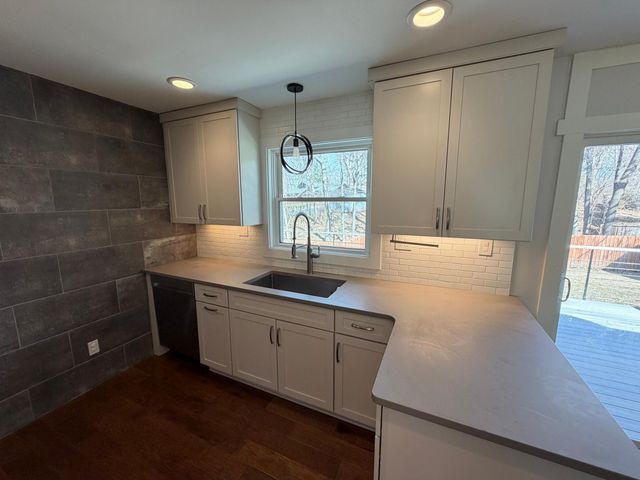 4984 Three Points Boulevard, Mound, MN 55364