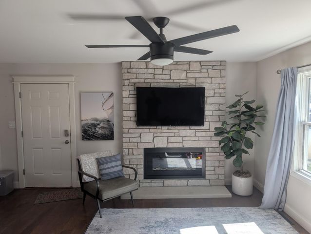 4984 Three Points Boulevard, Mound, MN 55364