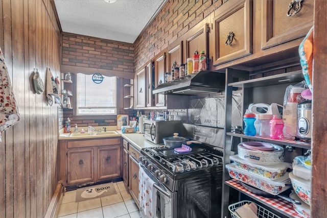 1 Metcalf Avenue, North Providence, RI 02911