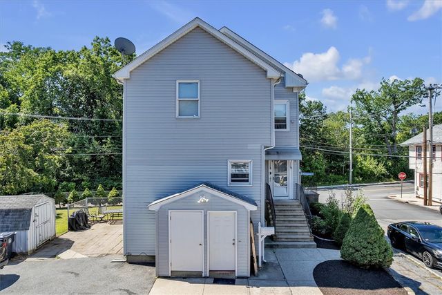 1 Metcalf Avenue, North Providence, RI 02911