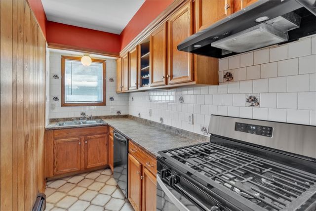 1 Metcalf Avenue, North Providence, RI 02911