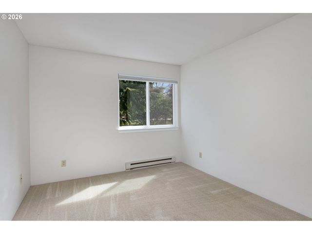 5054 FOOTHILLS Dr B, Lake Oswego, OR 97034