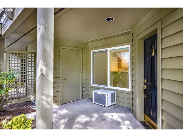 5054 FOOTHILLS Dr B, Lake Oswego, OR 97034