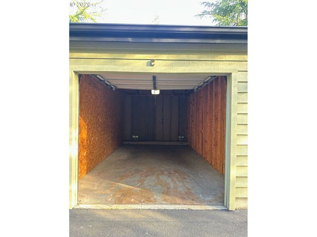 5054 FOOTHILLS Dr B, Lake Oswego, OR 97034