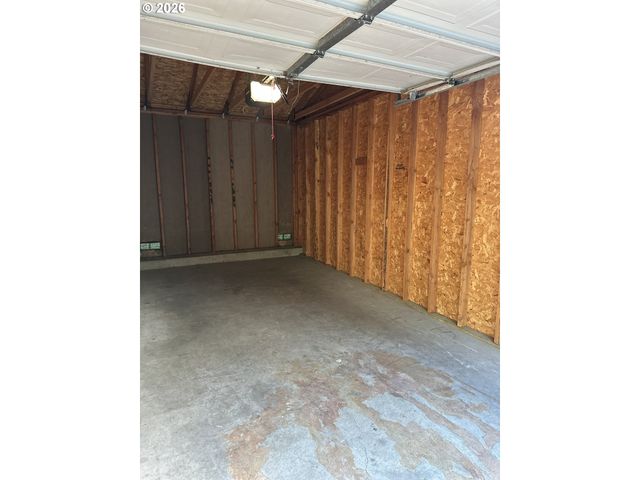 5054 FOOTHILLS Dr B, Lake Oswego, OR 97034