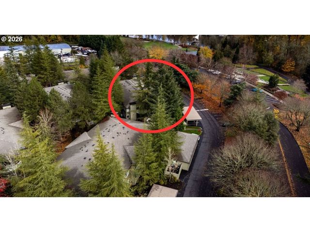 5054 FOOTHILLS Dr B, Lake Oswego, OR 97034