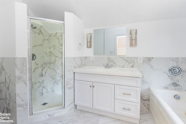 5637 DELAFIELD Avenue, New York City, NY 10471