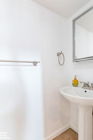 5637 DELAFIELD Avenue, New York City, NY 10471