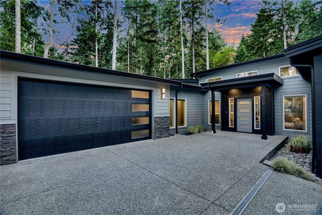 1828 Clorindi Circle NW, Gig Harbor, WA 98335
