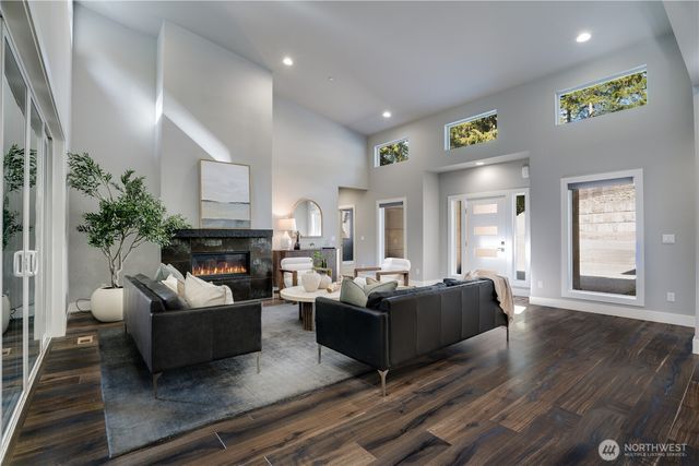 1828 Clorindi Circle NW, Gig Harbor, WA 98335