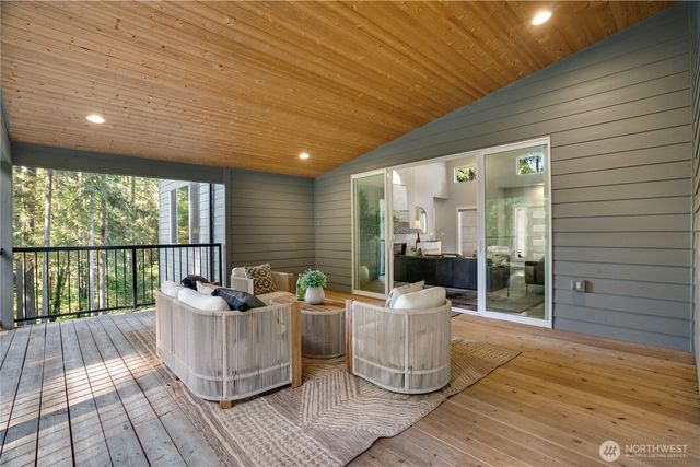 1828 Clorindi Circle NW, Gig Harbor, WA 98335