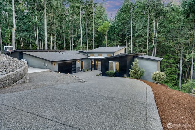 1828 Clorindi Circle NW, Gig Harbor, WA 98335