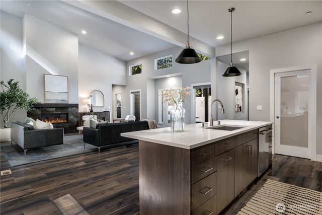1828 Clorindi Circle NW, Gig Harbor, WA 98335