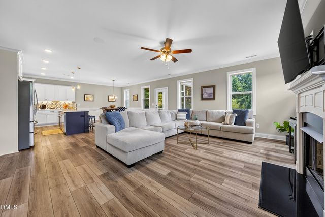 2812 Meadow Bluffs Way, Fuquay Varina, NC 27526