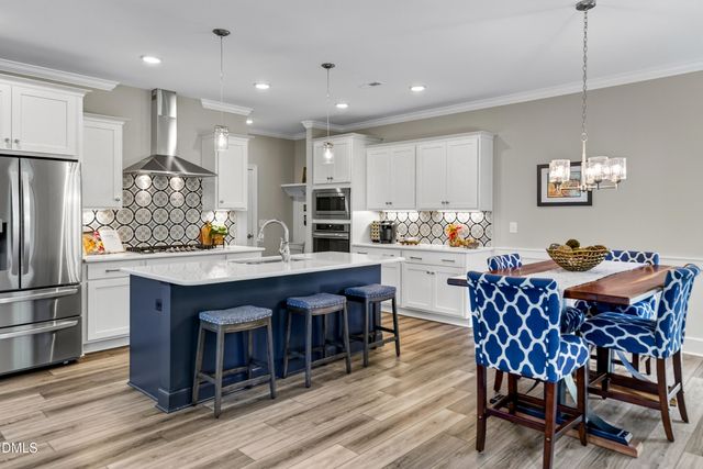 2812 Meadow Bluffs Way, Fuquay Varina, NC 27526