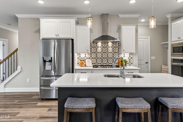 2812 Meadow Bluffs Way, Fuquay Varina, NC 27526