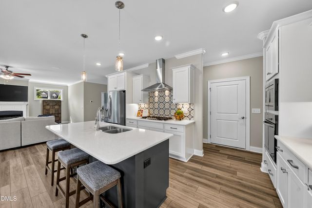 2812 Meadow Bluffs Way, Fuquay Varina, NC 27526