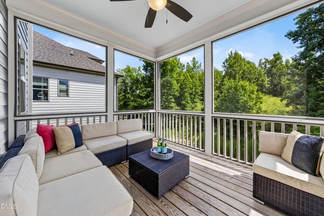 2812 Meadow Bluffs Way, Fuquay Varina, NC 27526