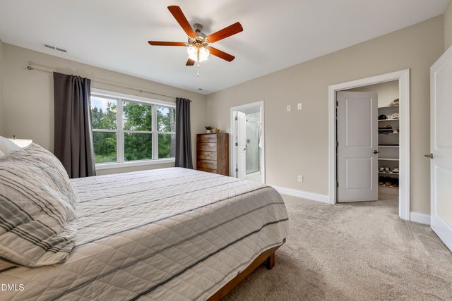 2812 Meadow Bluffs Way, Fuquay Varina, NC 27526
