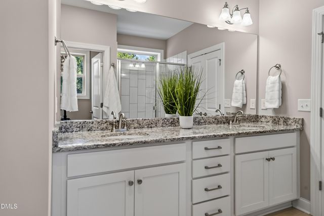 2812 Meadow Bluffs Way, Fuquay Varina, NC 27526