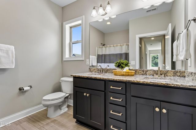 2812 Meadow Bluffs Way, Fuquay Varina, NC 27526