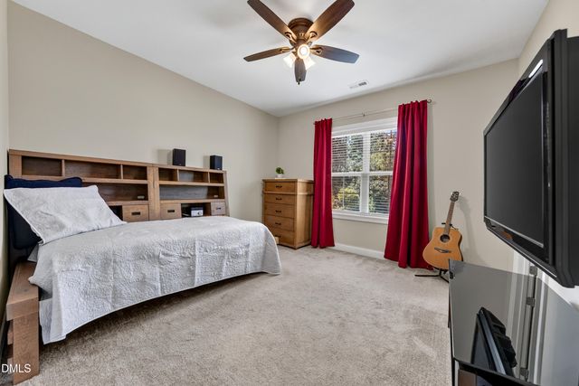 2812 Meadow Bluffs Way, Fuquay Varina, NC 27526