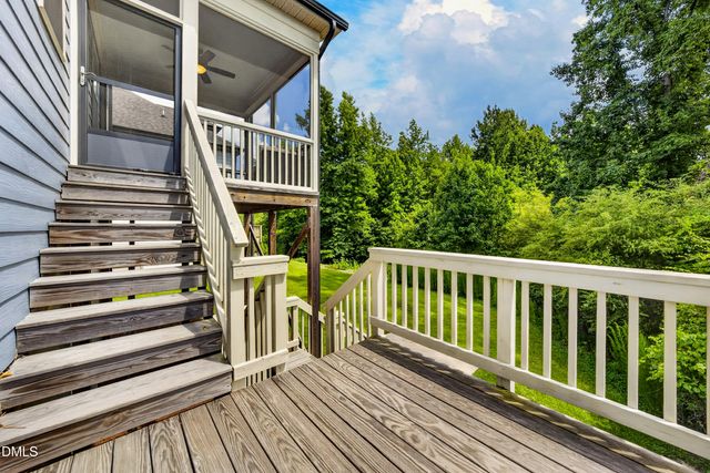 2812 Meadow Bluffs Way, Fuquay Varina, NC 27526