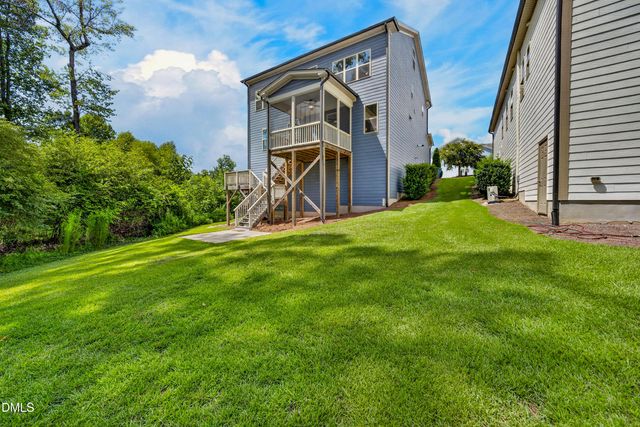 2812 Meadow Bluffs Way, Fuquay Varina, NC 27526