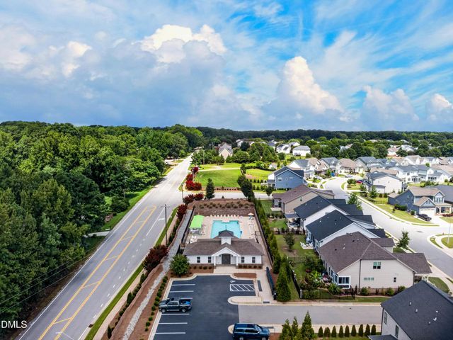 2812 Meadow Bluffs Way, Fuquay Varina, NC 27526