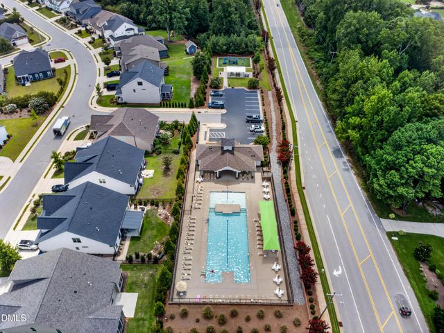 2812 Meadow Bluffs Way, Fuquay Varina, NC 27526