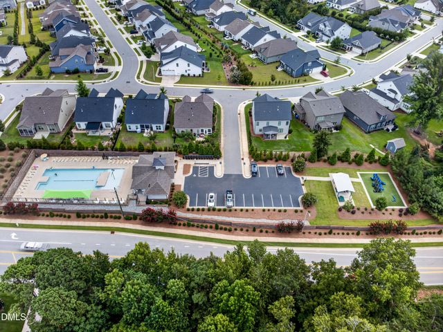 2812 Meadow Bluffs Way, Fuquay Varina, NC 27526