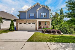 2812 Meadow Bluffs Way, Fuquay Varina, NC 27526