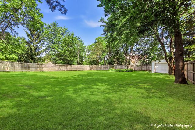 2412 Elk Drive, Spring Grove, IL 60081